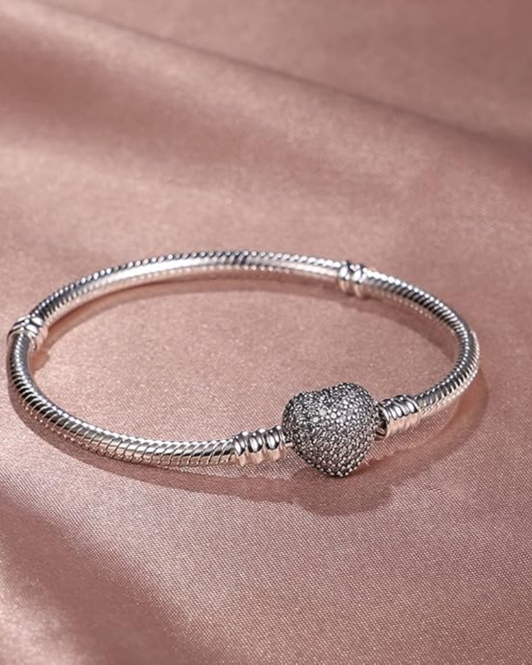 Pulsera de cadena de serpiente con cierre de corazón